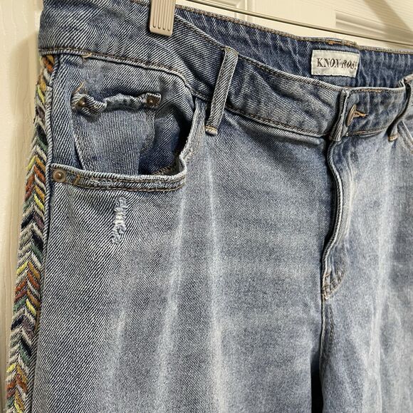 Knox Rose Jeans Light Wash Blue Denim Embroidered Pants Distressed Women's Sz 16 - Picture 4 of 9